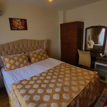 Hotel Ankatra 3*