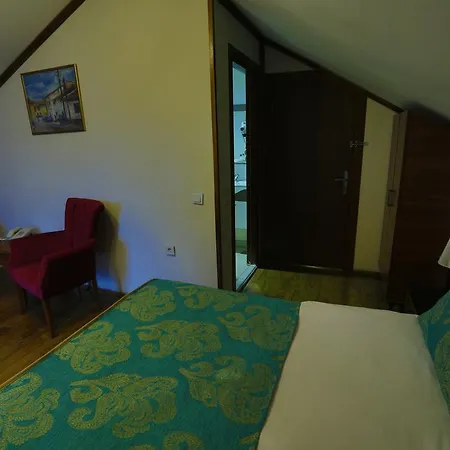 Hotel Ankatra 3*